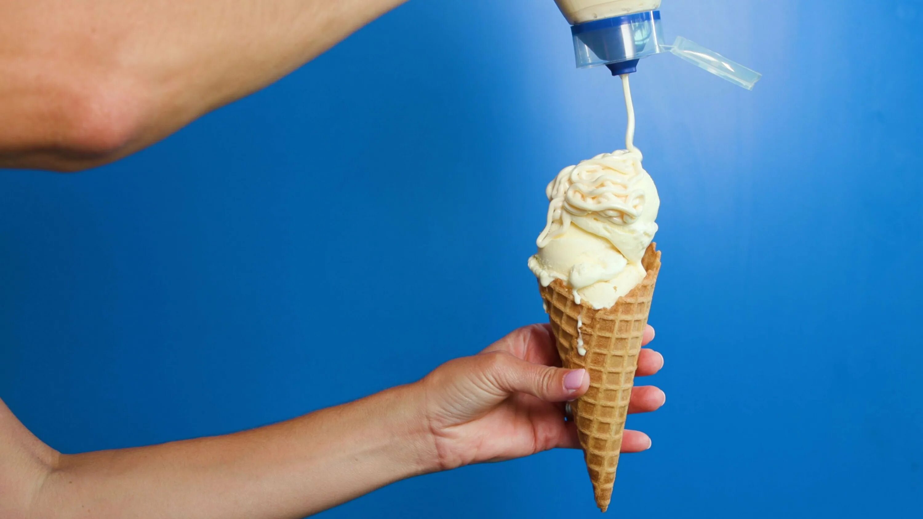 Реклама мороженого. Мягкое мороженое. Мягкое мороженое реклама. Реклама мягкого мороженого.