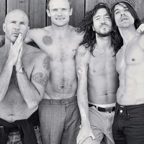 Ред хот Чили пеперс. Ред хот Чили пеперс в молодости. Солист Чили пеперс. Red hot Chili Peppers Dark necessities.