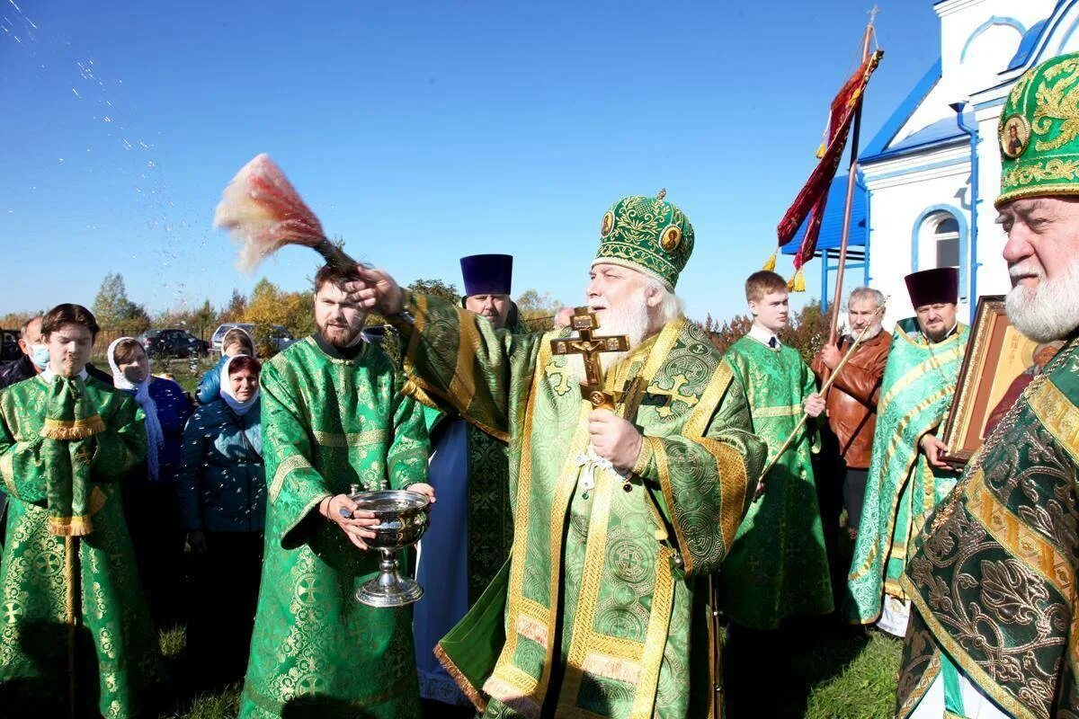 Престольный день. Престольный праздник в Иловле 1 июня. Фото крестного хода 700 лет преп сергию.