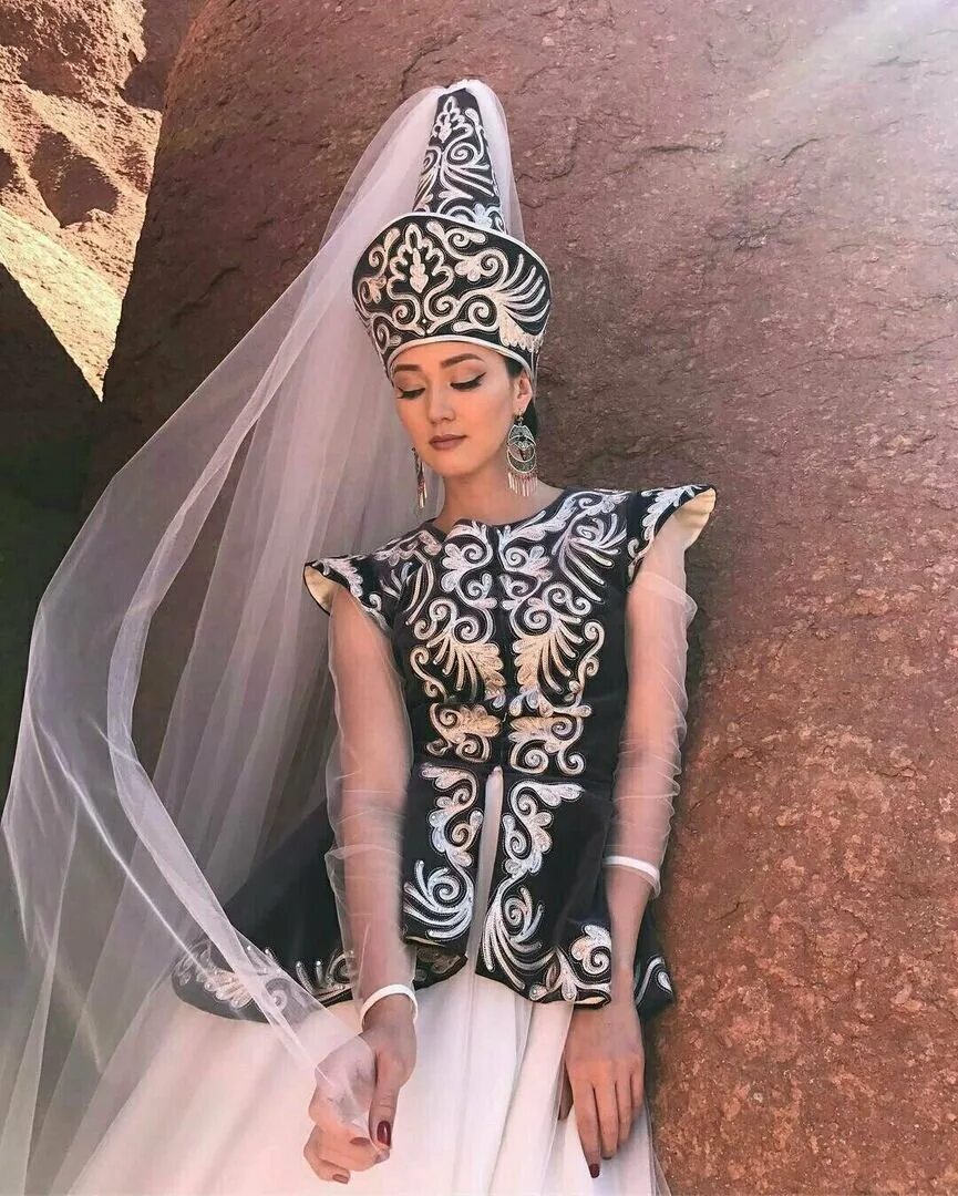 казахская свадьба кыз узату. шокуло кыргызский. казашка в саукеле. казахская национальная одежда саукеле. казахская национальная одежда саукеле.