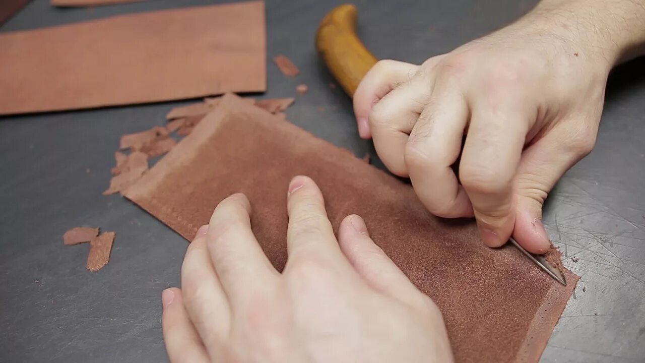 Техники обработки кожи. Нож для брусовки кожи. Шерфование кожи. Утоньшение края кожи. Нож уреза края кожи.