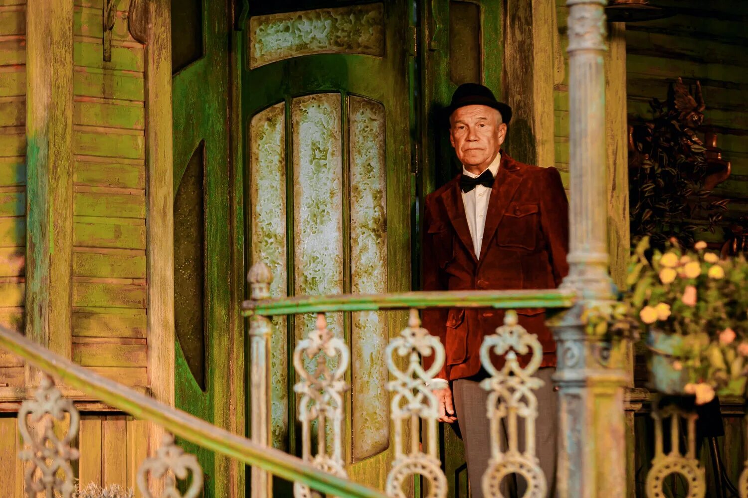 кино чебурашка 2022. кадры съемок чебурашки. главный герой фильм кадры. кино чебурашка 2022. чебурашка 2023 год.