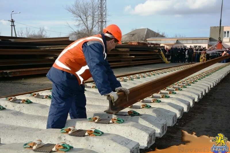 Сборка рельсошпальной решетки на железобетонных шпалах. Лента гусеничная в сборе 196-32-01006. Сбор звена. Вяземский завод жбш. Чертеж рельсошпальной решетки.