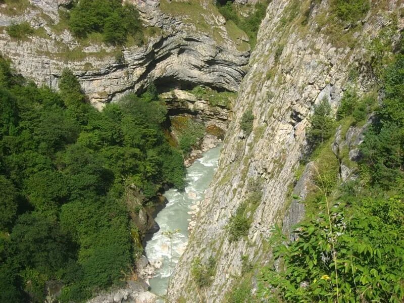 Черекская теснина. Черек-балкарское ущелье. Голубое ущелье. Голубые озёра кабардино-балкария. Черек-балкарское ущелье.