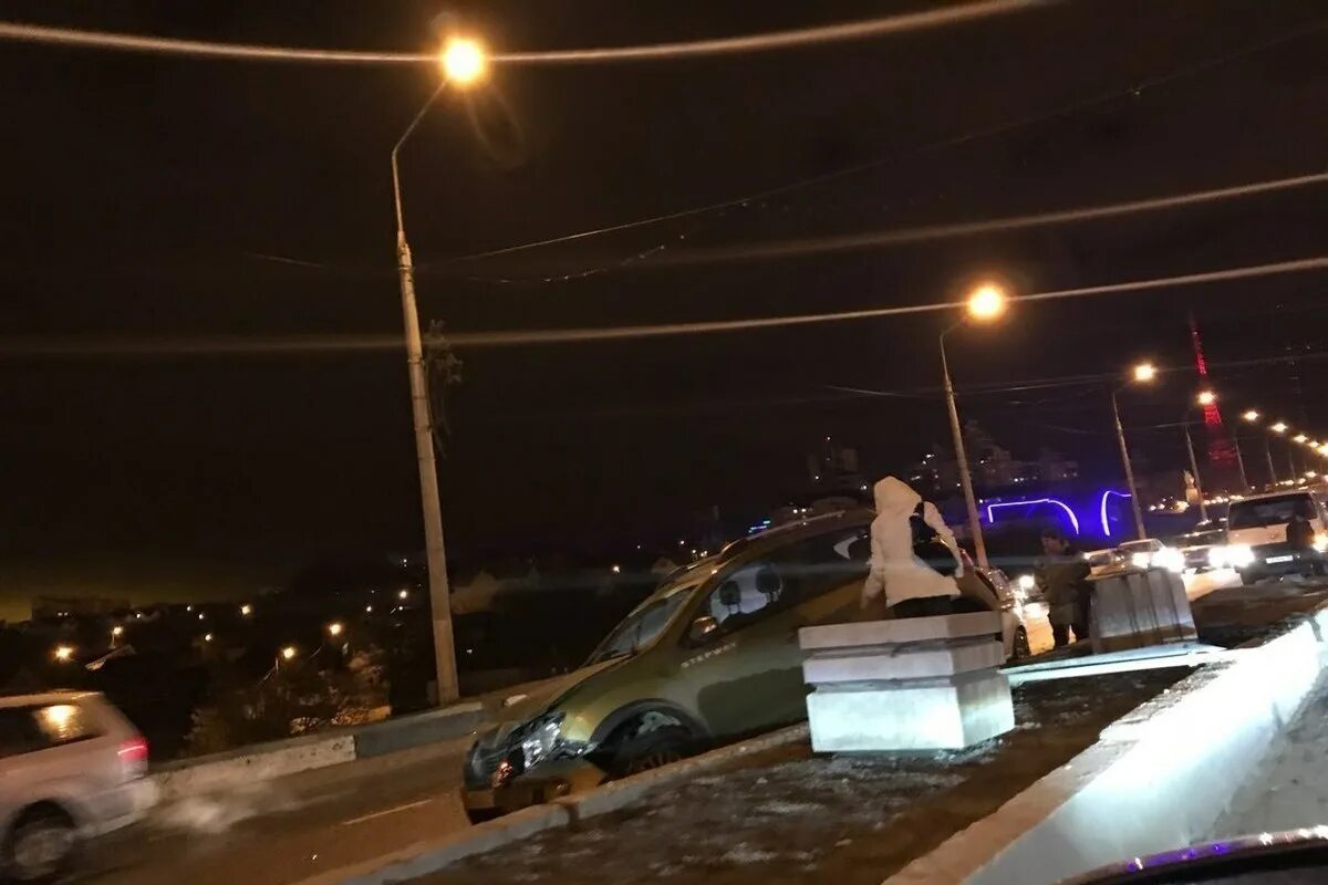 Последние новости что творится в белгороде. Аварию на Губернаторском мосту. Жесткая авария Белгород. Авария в Белгороде вчера на мосту. Проспект Ватутина новый мост Белгород.