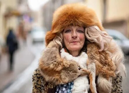 Женщина бомж