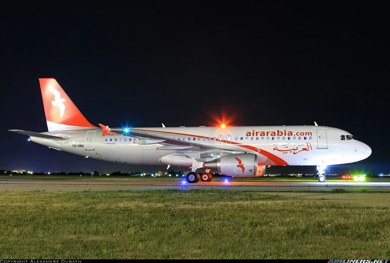 Айр арабиан. АИР Арабия авиакомпании. Airbus a320 Air Arabia. А320 Эйр Арабия. Air Arabia a320 салон.