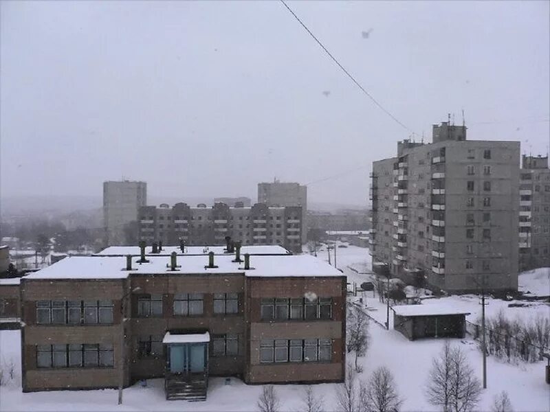 Старый город Оленегорск. Оленегорск молодёжный бульвар. Парковая улица 19 в Оленегорск. Молодежный бульвар дом 3 Оленегорск Мурманская область. Оленегорск 6