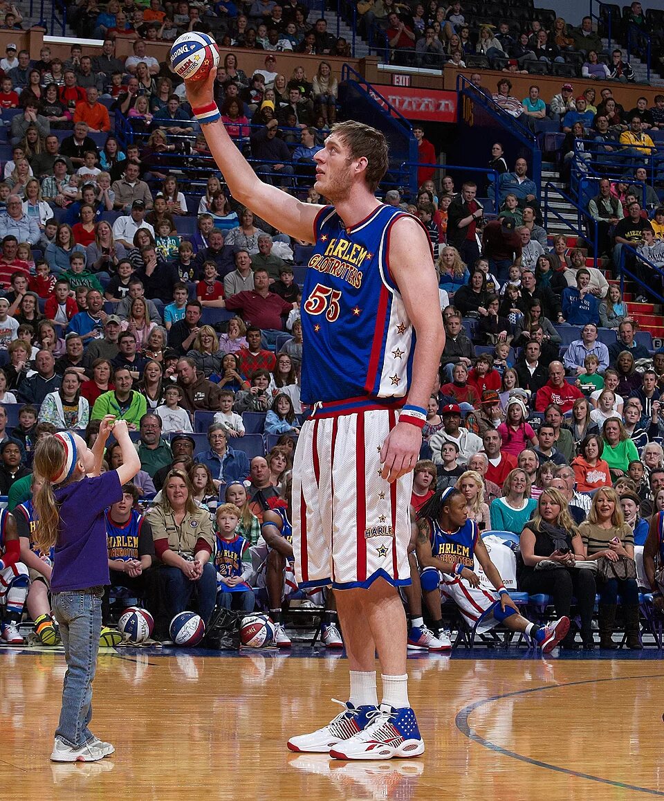 рост стефана карри. Harlem globetrotters баскетболист. высокий баскетболист. фотосессия в стиле баскетбола мужские. эрл бойкинс.