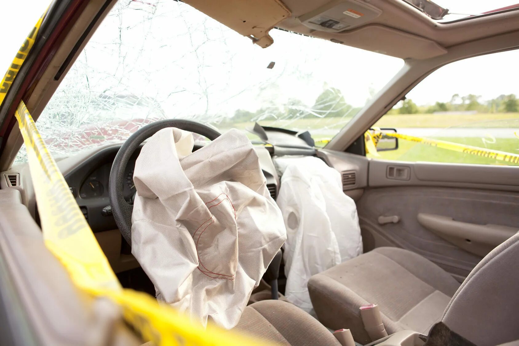 Подушка безопасности. Подушка безопасности авто. Сработанные подушки безопасности. Airbag подушки безопасности.