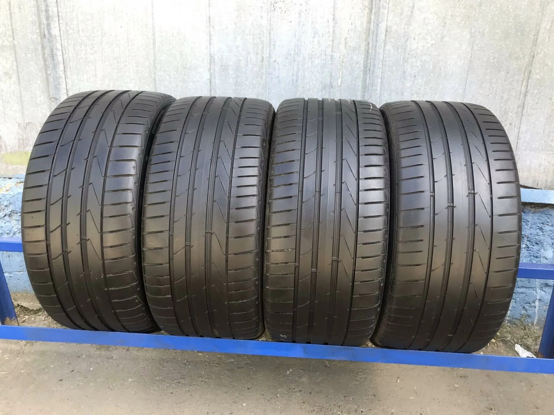 Ханкук с1 эво. Hankook s1 EVO 2. Hankook k117 Ventus s1 evo2. 225 40 18 Hankook. Hankook s1 EVO 2 245/40/18.