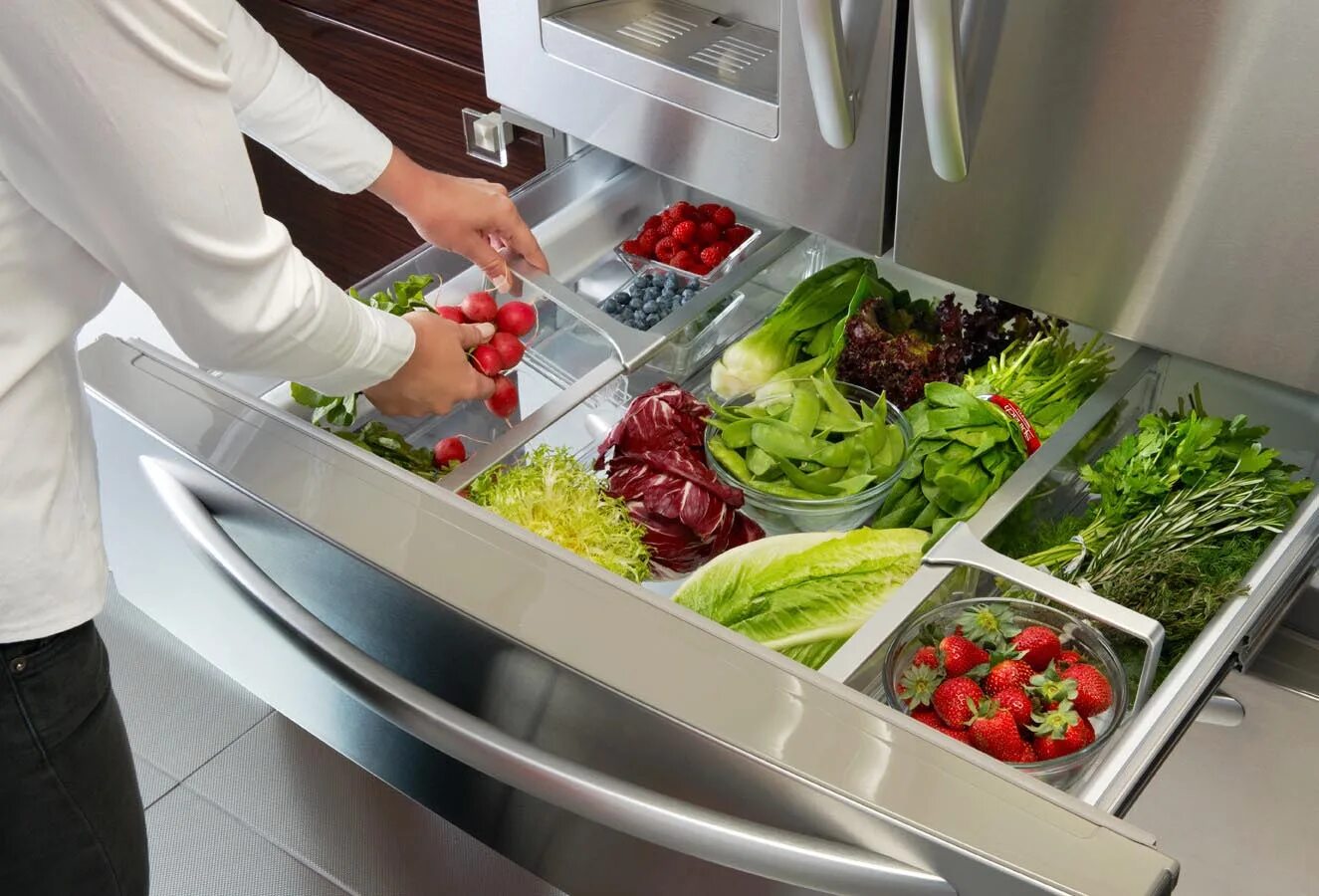 Хранение свежих овощей. Холодильник для зелени. Хранение зелени в холодильнике. Холодильник для овощей.
