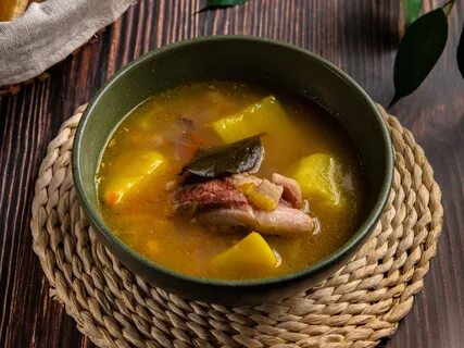 Вкусный бульон из свинины