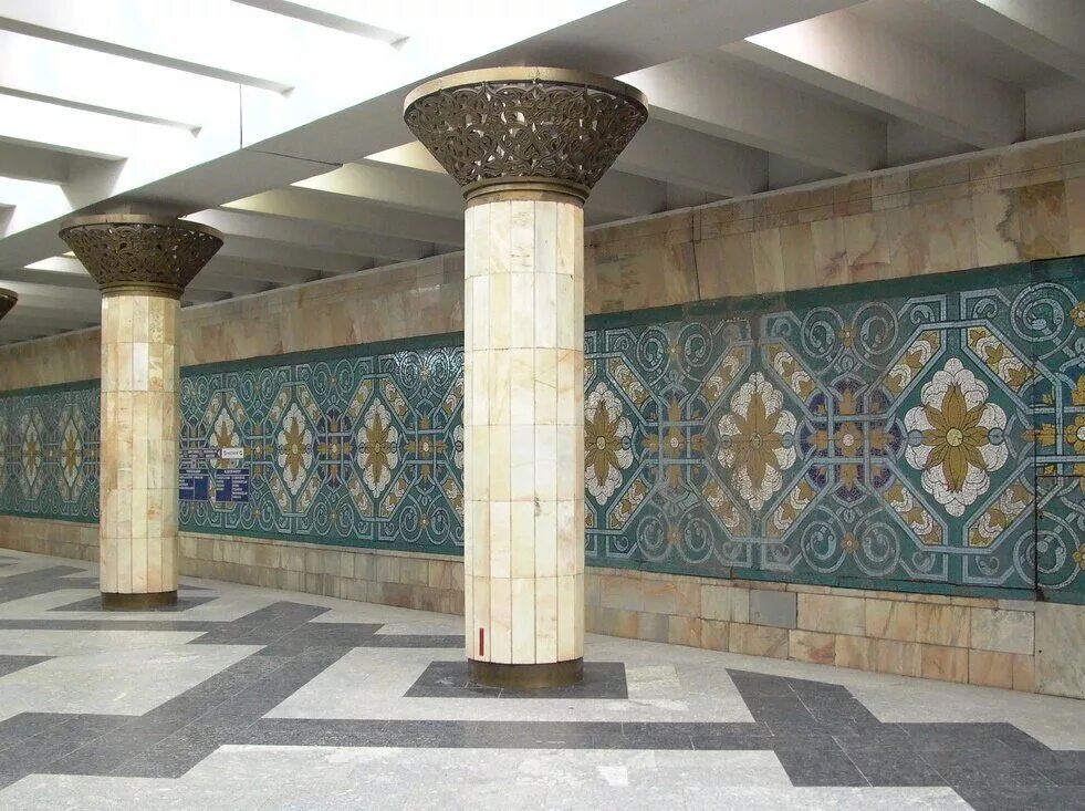 Ташкент за 1 день. Станция пахтакор в Ташкенте. Пахтакор (станция метро). Метро пахтакор в Ташкенте. Метро пахтакор Навои.