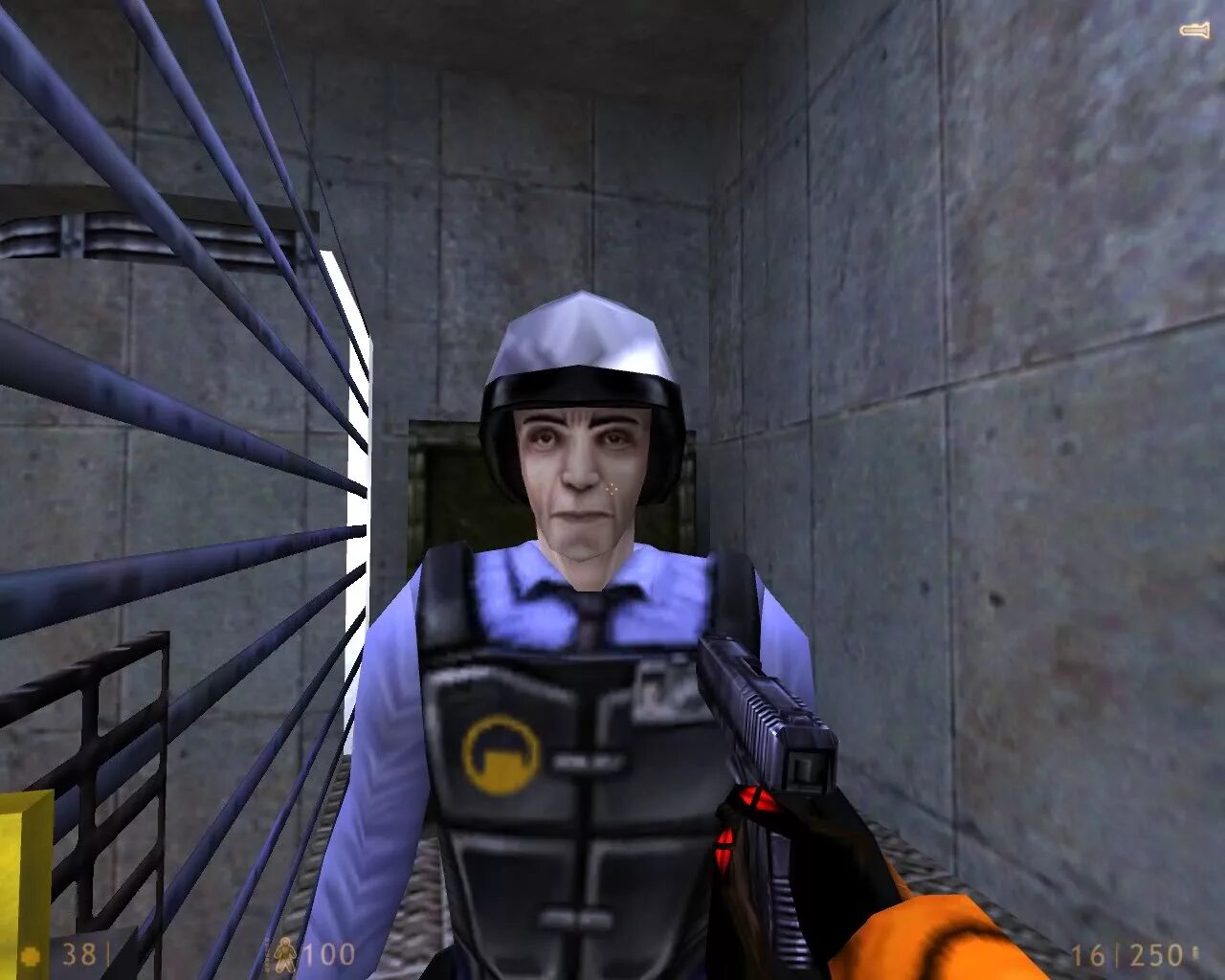 Халфа 1 играть. Half Life 1998. Half-Life 1. Half Life 1998 охранник.