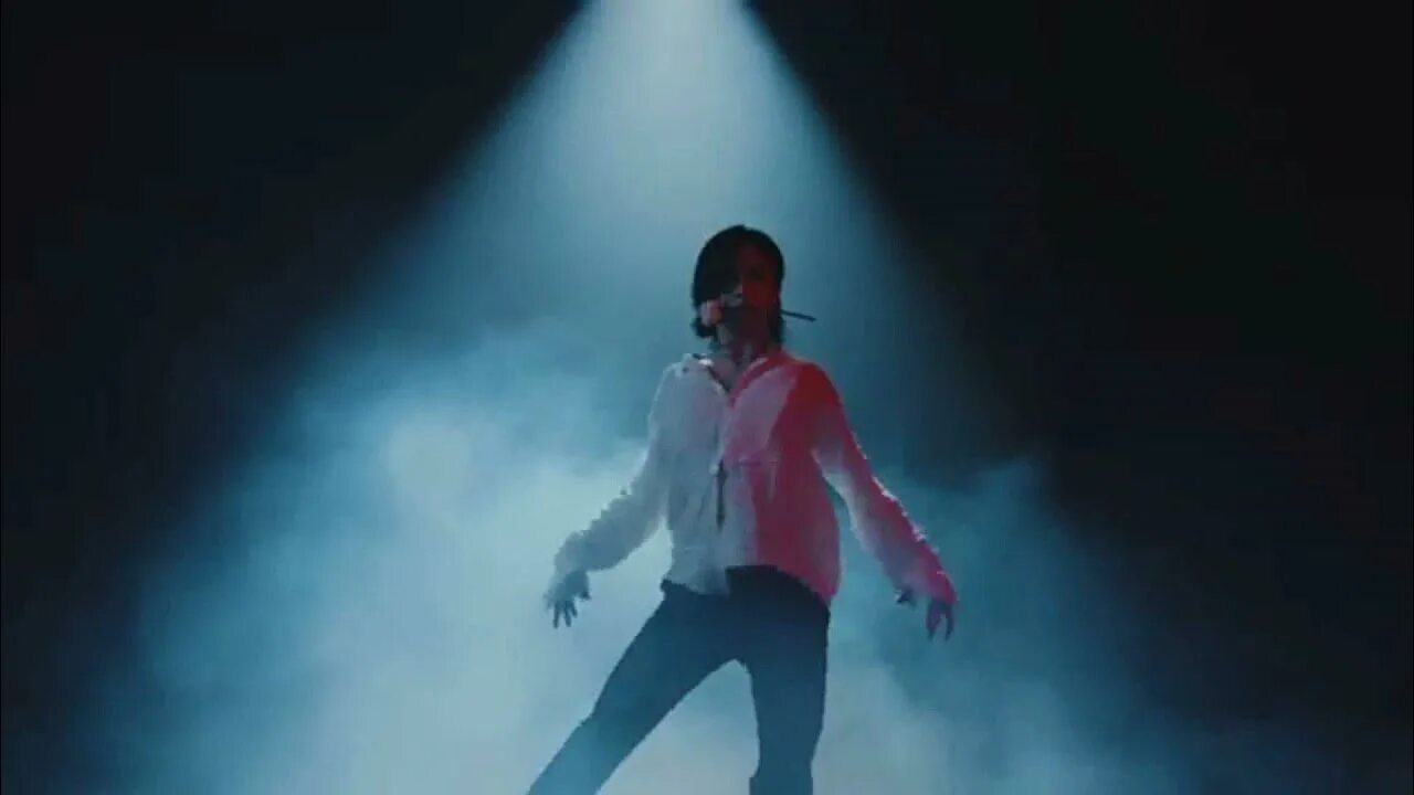 Hyunjin play with fire. Хёнджин fire. Хенджин play with fire. Хенджин 2021 play with fire. Hyunjin play with fire.