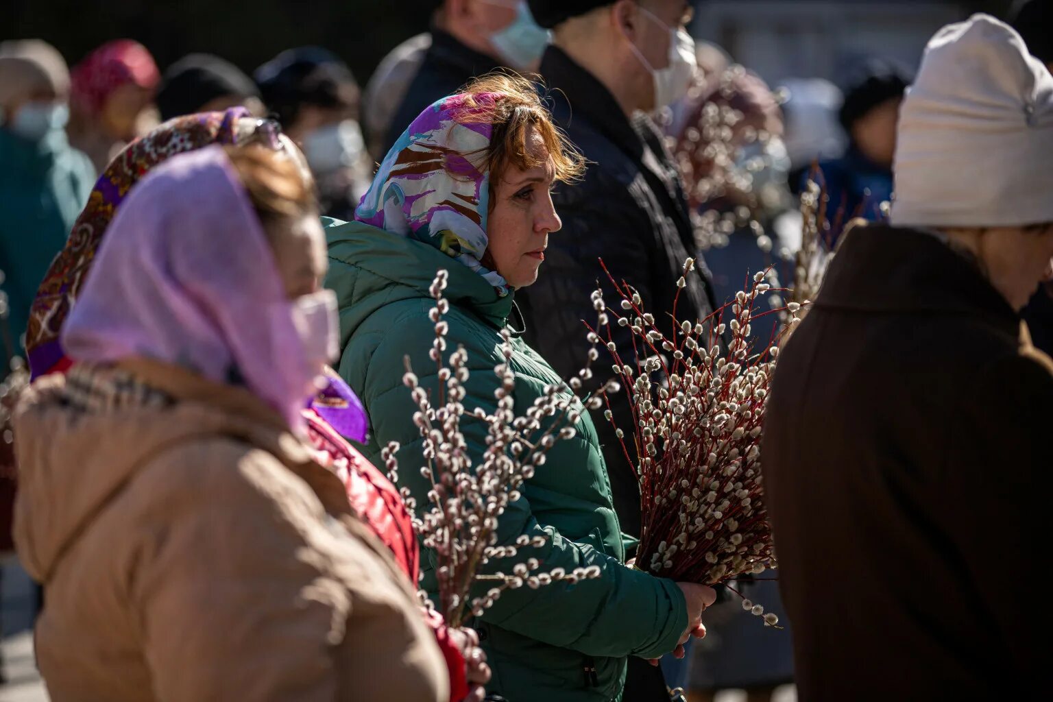 Освящение вербы. С Вербным воскресеньем Новосибирск. #Верба православная. Освящение вербы в храме. Верба ветви храм.