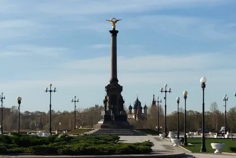 Сколько памятников в ярославле