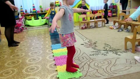 Веселая музыка младшая группа
