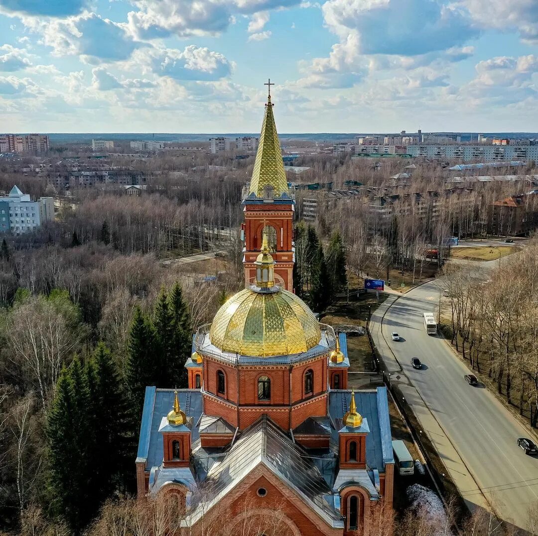 Церковь христа спасителя сыктывкар. Фото церкви христа спасителя сыктывкар. церковь христа ухта. аэросъемка 8 к сыктывкар.
