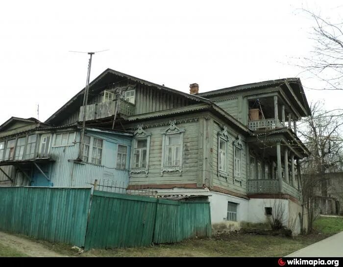 Дом Добротворских в Тарусе. Таруса лайф большой дом. Хештег дом в Тарусе. Таруса дом Добротворских сдача комнат.