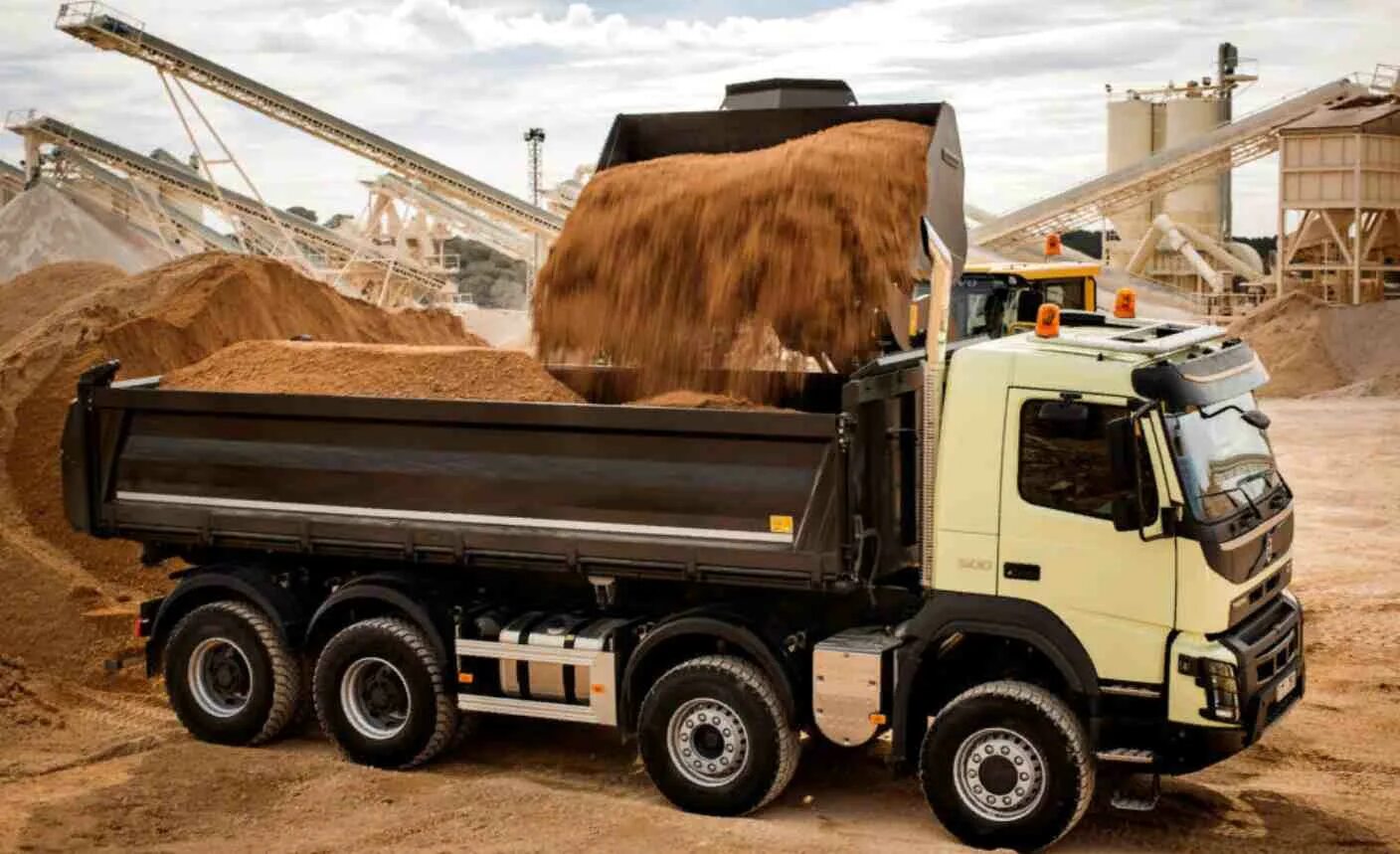 Сколько стоит машина песка с доставкой. Volvo FMX 8x4. Вольво FMX 8x4 карьерный. Volvo FMX 8x4 2013. Volvo FMX 500.