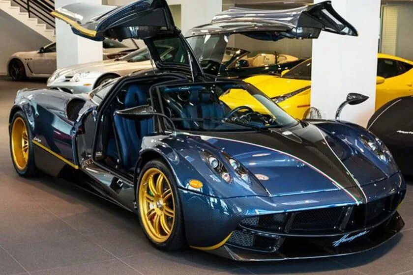 Pagani Huayra Geneva (2011) - picture 3 of 4