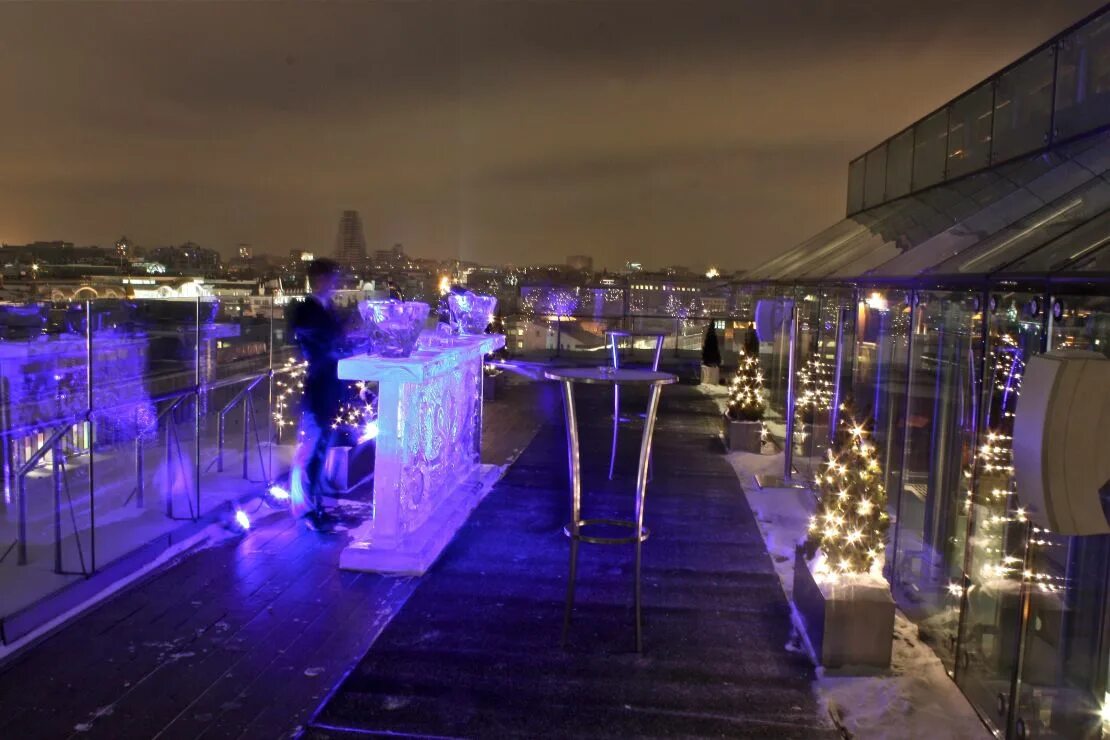 Руфтоп ул докукина 8 стр 2 фото An L.A. hotspot is topped off with a rooftop monopitch structure InTents