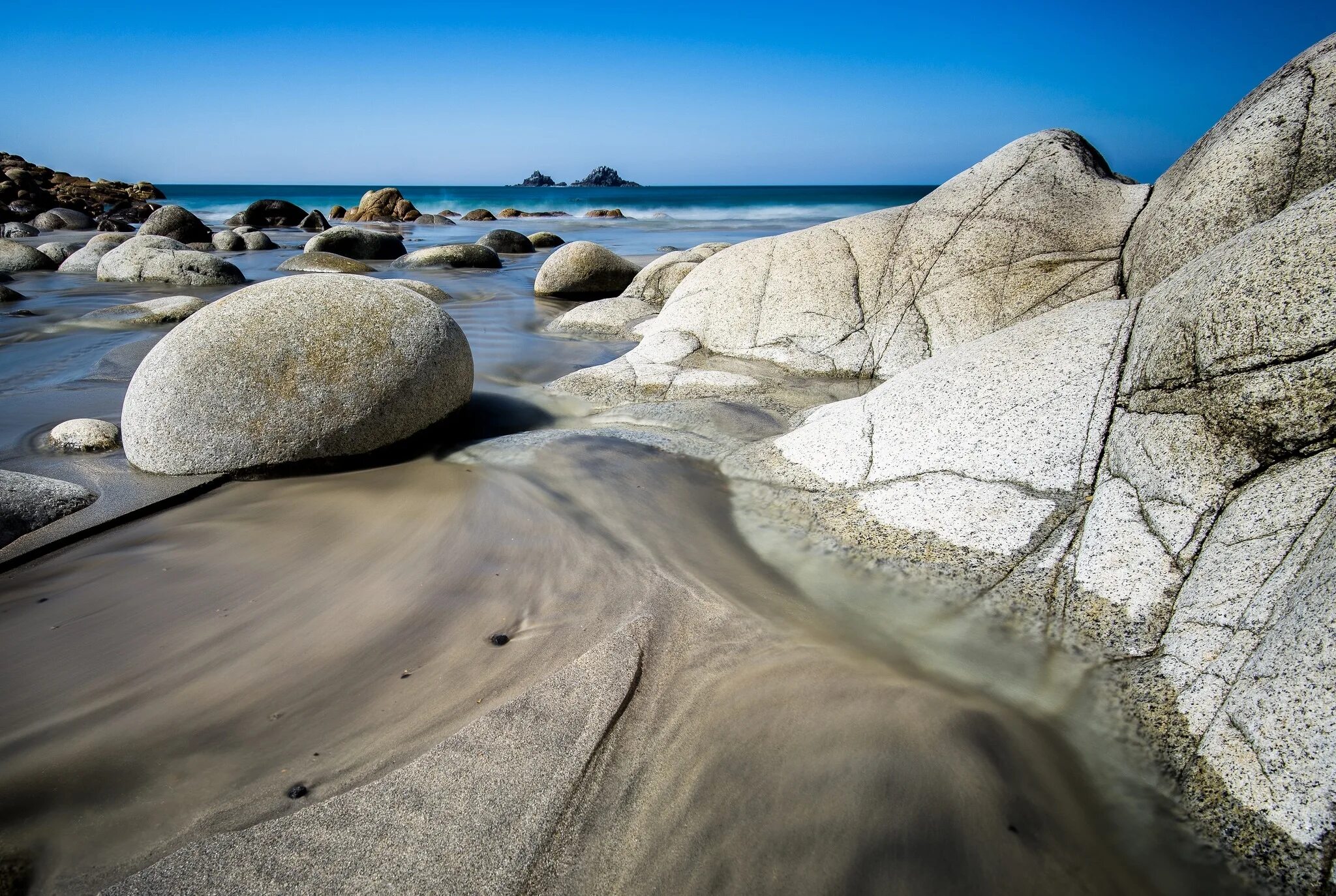 Stone photo. Камни в природе. Камни на берегу моря. Валуны на берегу моря. Камень валун.