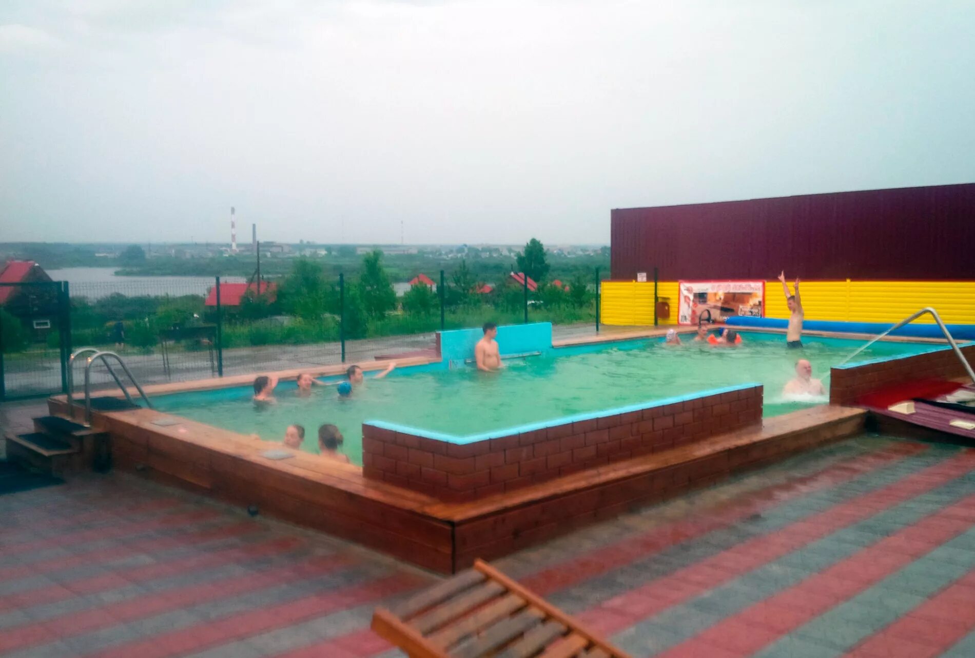 Сауна полевчанка полевской. Горячий источник шадринск верхняя полевая. Полевские бани шадринск. Полевские бани шадринск. Сауна кристалл красноярск на шумяцкого.