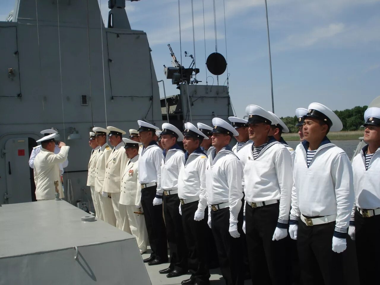 матрос вмф рф. экипаж бпк адмирал макаров 1976. морфлот сша форма. норфолк маршал устинов 1989. матрос тихоокеанского флота россии.