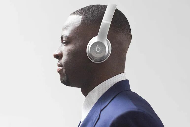 Beats реклама. Beats by Dr Dre реклама. Наушники битс бай Дре Мем. Реклама Beats наушников Dr Dre. Наушники битс бай Дре рэпер такой известный.