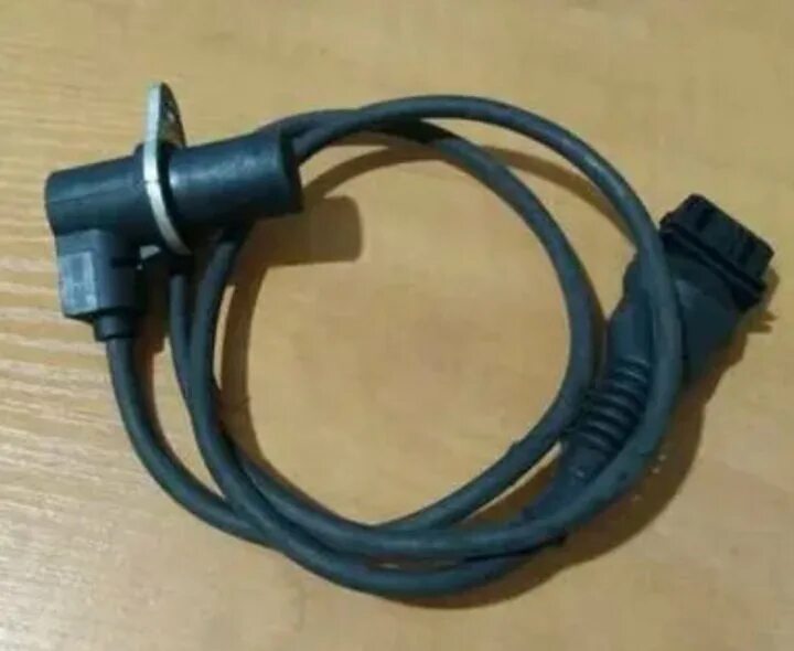 Датчик коленвала bmw e39 m57. Датчик коленвала vdo бмв е39. Датчик распредвала бмв е38. Датчик коленвала bmw e39 m52. Датчик коленвала e39 siemens.