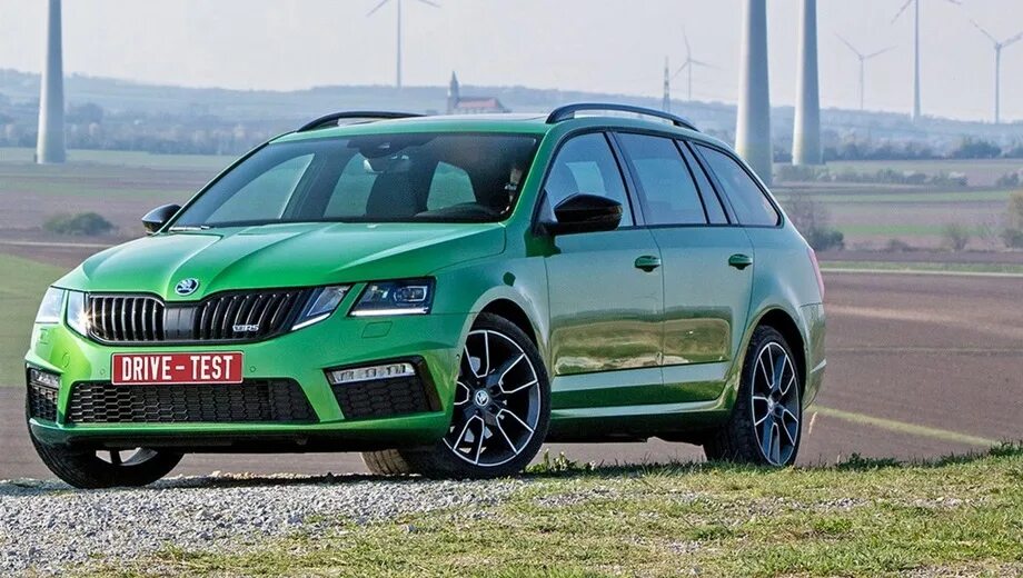 Škoda octavia rs характеристики. Skoda Octavia a7 RS. Škoda Octavia RS a7 зеленая.