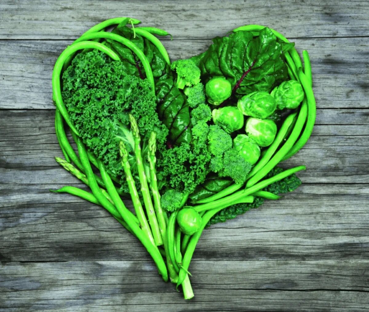 Полезные зеленые овощи. Овощи и зелень. Руккола шпинат мангольд. Брокколи брюссельская капуста. Зеленый для употребления в пищу.