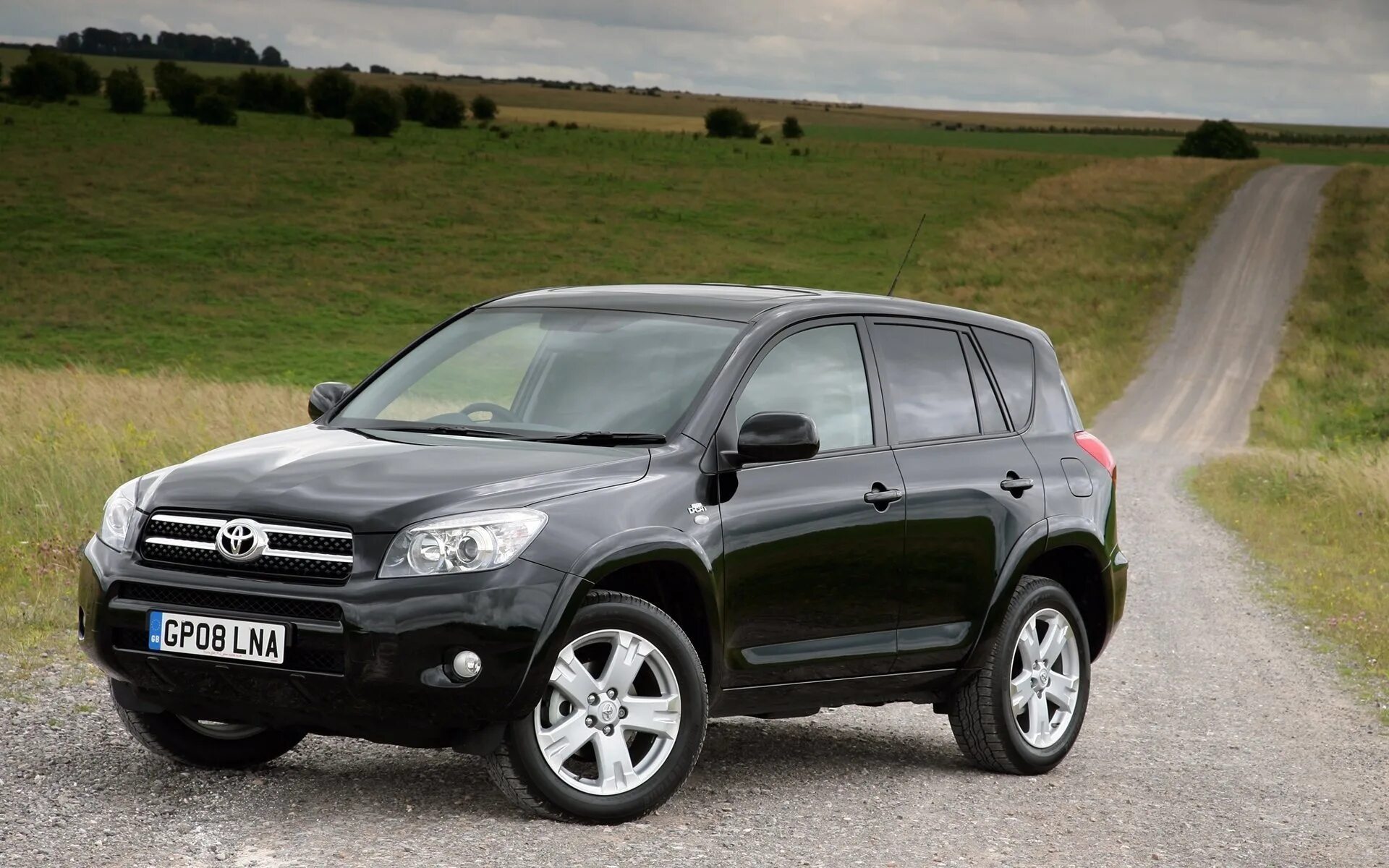 Toyota rav4 2013. Toyota rav4 2015. Toyota rav4 2014. Тойота рав 4 2013. Тойота рав 4 класс.
