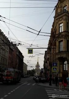 На углу гороховой единственный