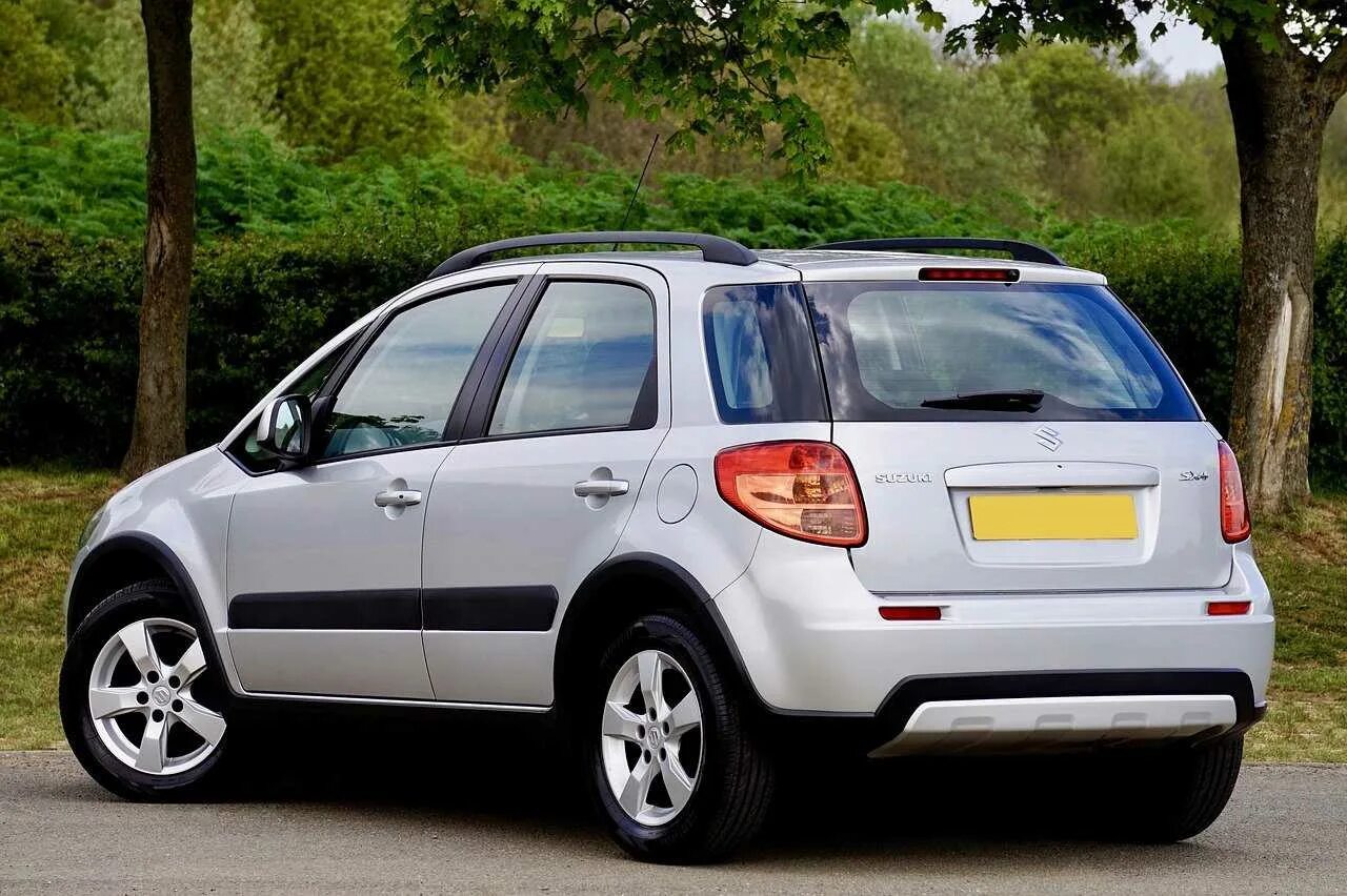 Судзуки sx4 2013. Suzuki sx4. Сузуки х 4. Судзуки sx4. Кроссовер сузуки sx4.