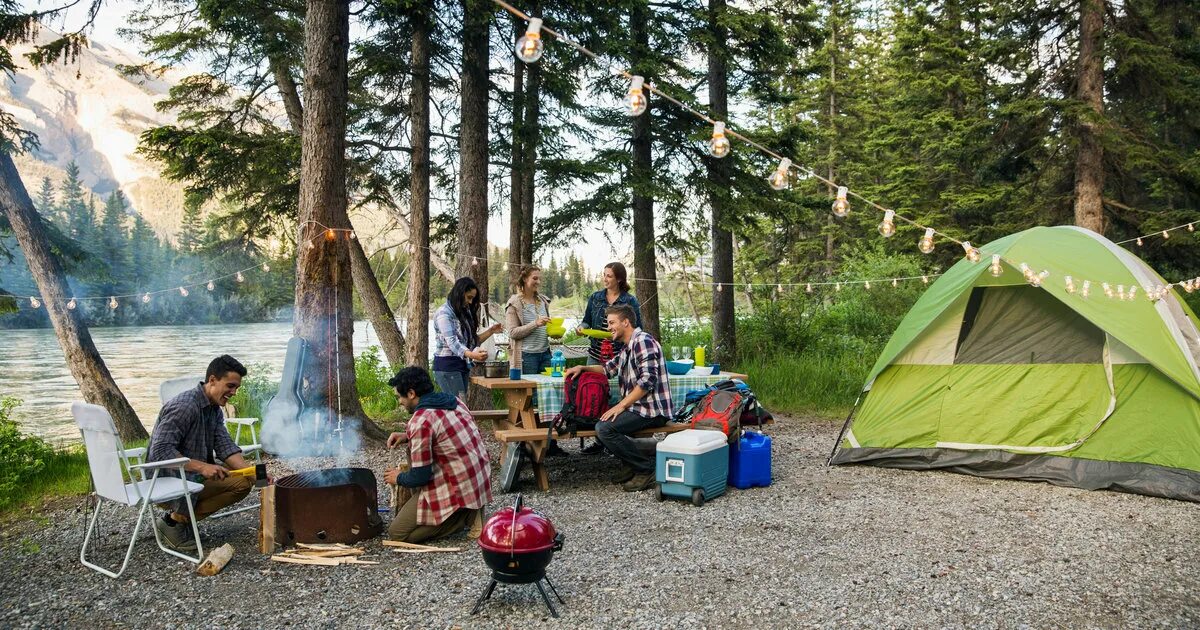 Лагерь go camp. Зона кемпинга. Кемпинг с семьей. Пикник кемпинг картинки баннер. Construction Camp.