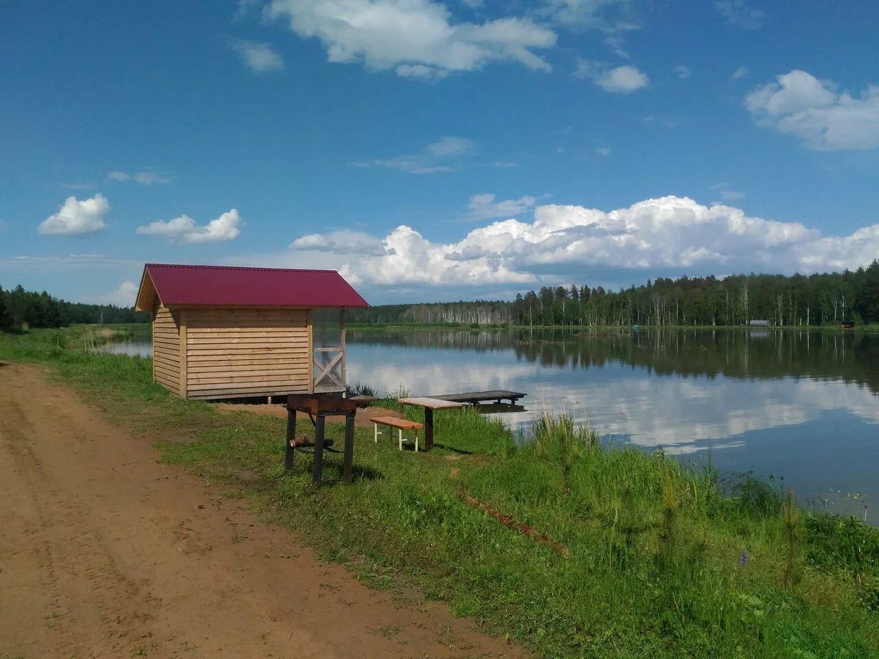 Озеро чижково богородский. Рыбхоз заря нижегородская область. Чижковское озеро нижегородская область. База деревенька калужская область. Платная рыбалка нижний новгород с домиками.