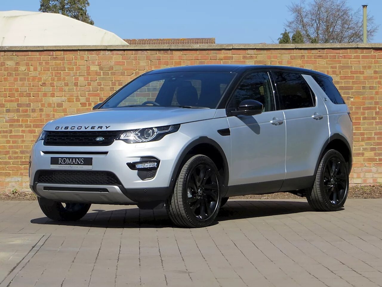 Land Rover Discovery Sport 2. Discovery Sport 2023. Land Rover Discovery 2022. Land Rover Discovery 5.