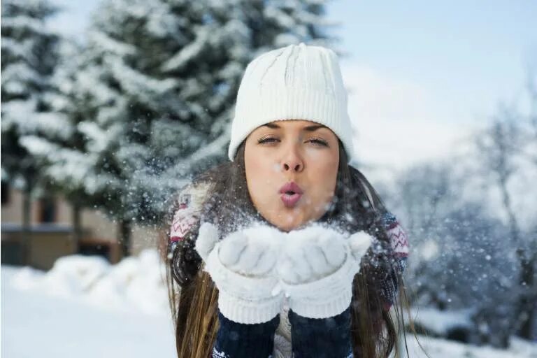 Дыхание зимой. Зима простуда. Холодовая аллергия фото. Зимняя аллергия на холод. Кожа зимой.