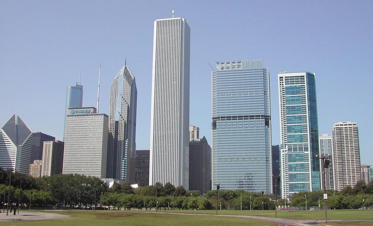 Как называются здания в городе. АОН центр Чикаго. АОН-центр (Лос-Анджелес). Здание компании «Standard Oil» в Чикаго США. АОН центр в Америке.