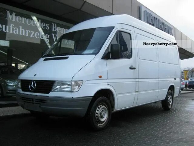 Мерседес Спринтер 1998. Мерседес Спринтер 208. Мерседес Спринтер 208d. Mercedes Benz Sprinter 1994 208d. Мерседес спринтер 208д