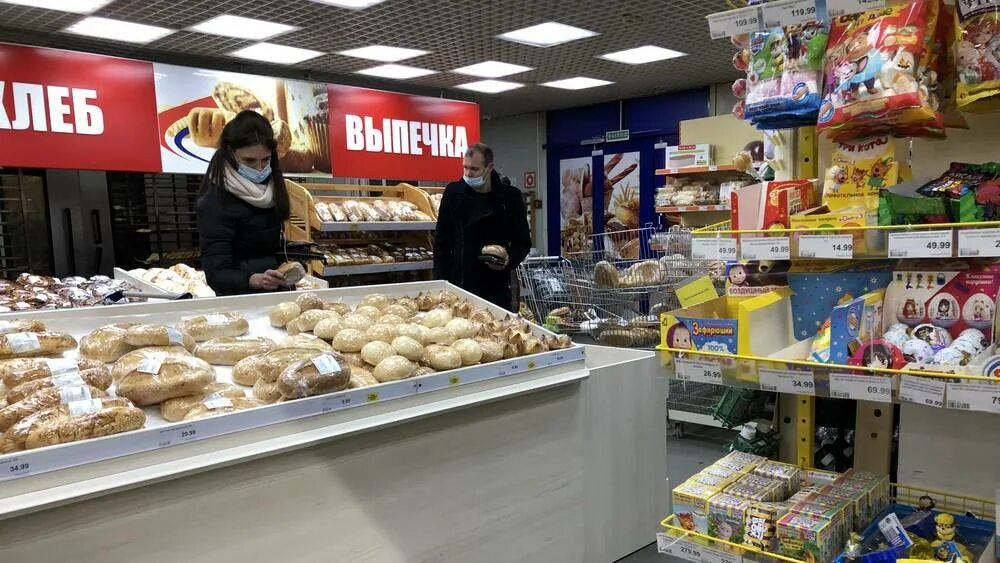 Продукты в брянским магазинах. Ажиотаж картинки. Сахар ажиотаж.