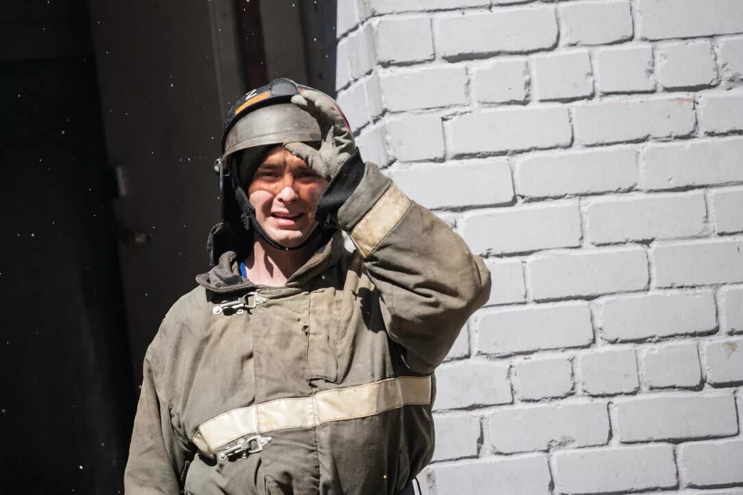 Путь фильм 2009 алексей. Мужская работа бондарчук. Сталевар профессия. Боевой участок мчс. Мужская работа сериал кадры.