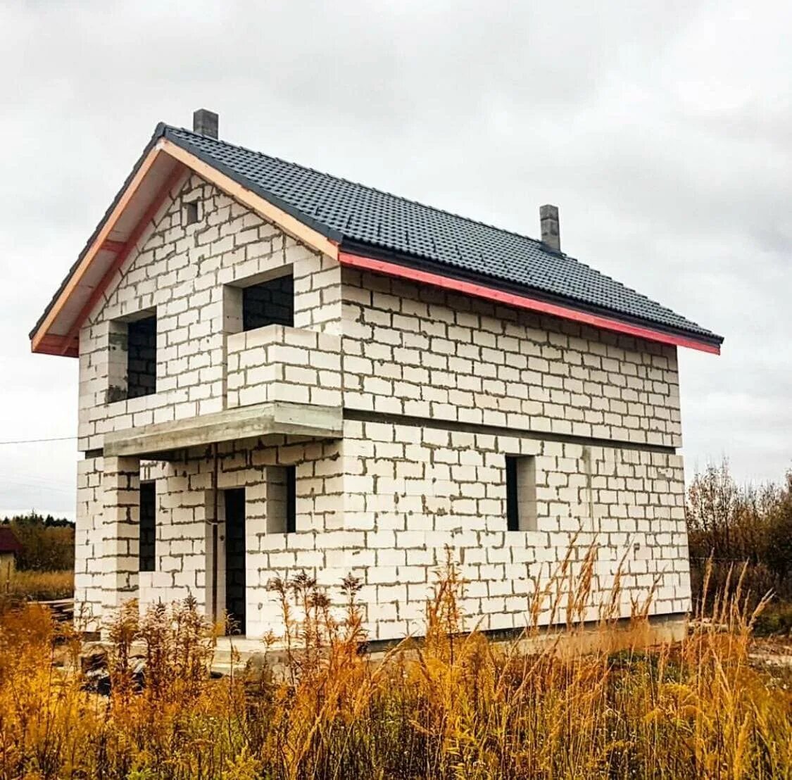 Построй фото. Дом из пеноблоков. Дом из газобетона. Дом пеноблок. Домик из пеноблоков.
