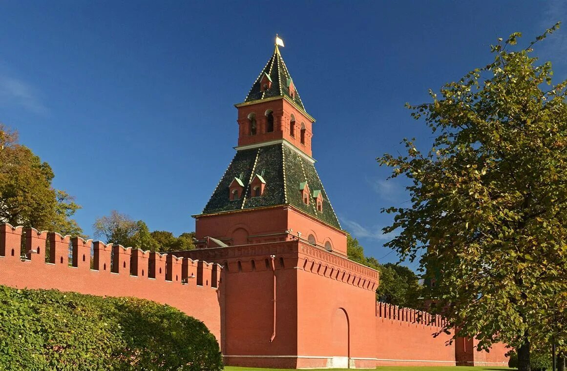 Башни стен кремля. Тайницкая башня кремля. тайницкая башня нижегородского кремля. тайнинская башня московского кремля.