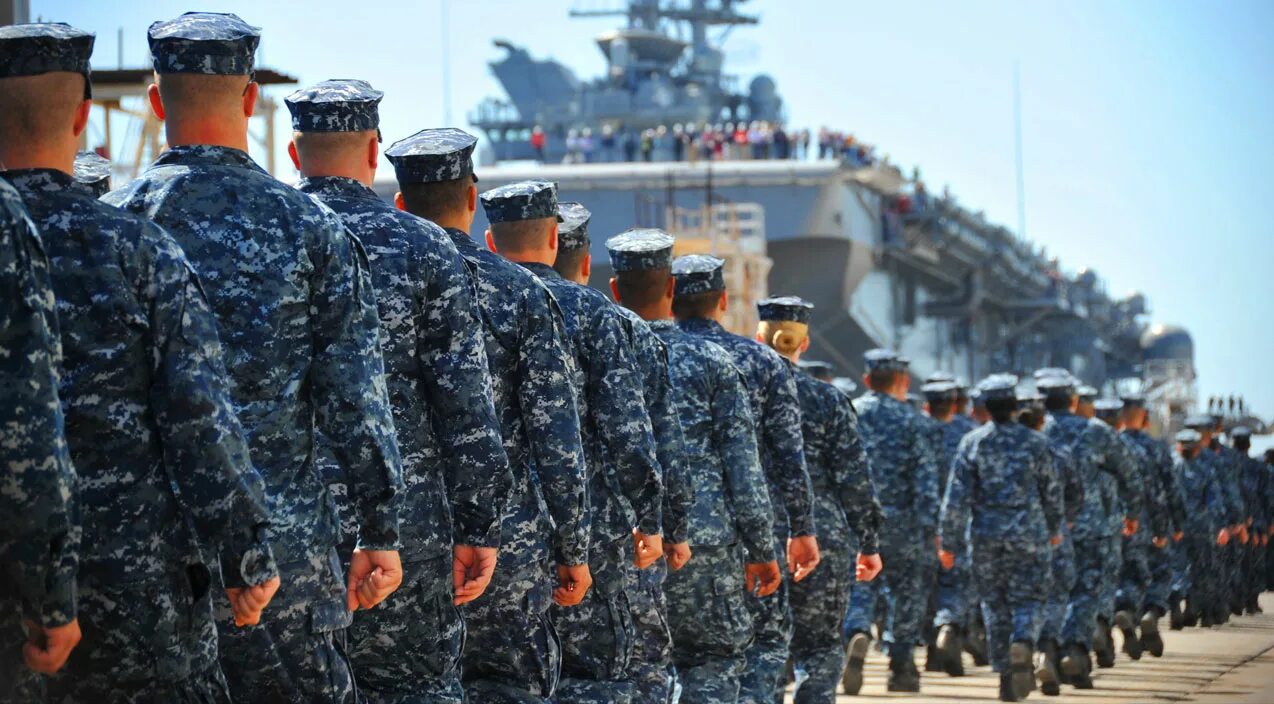 Us naval. Us naval. Боевой корабль в море. Морфлот сша. Usmc dress blue-морские пехотинцы.