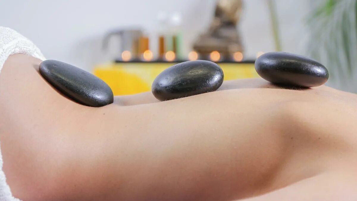 Natural massage. Камни массажные. Стоунтерапия. Стоун-массаж. Массаж горячими камнями.